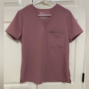 FIGS Catarina One-Pocket Scrub Top (Mauve, Small)